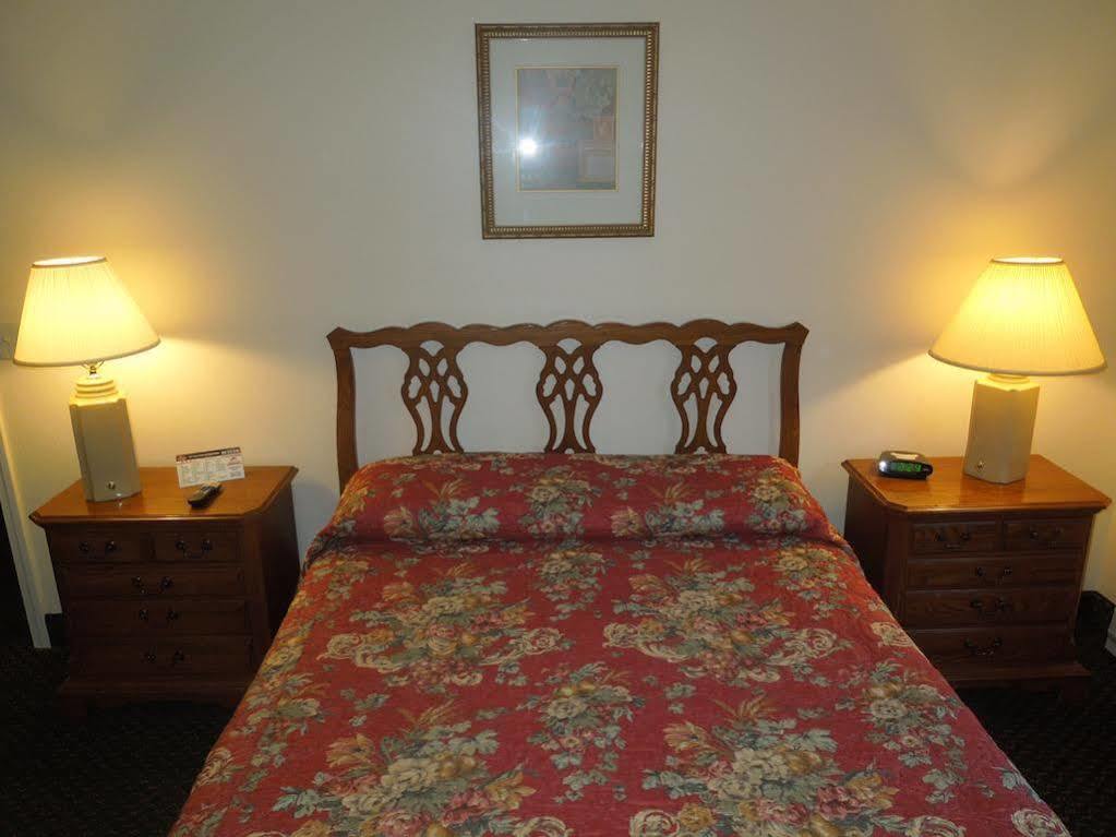 Baymont By Wyndham Essex Burlington Area Hotel Eksteriør billede