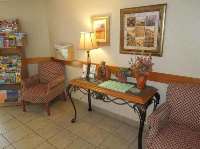 Baymont By Wyndham Essex Burlington Area Hotel Eksteriør billede