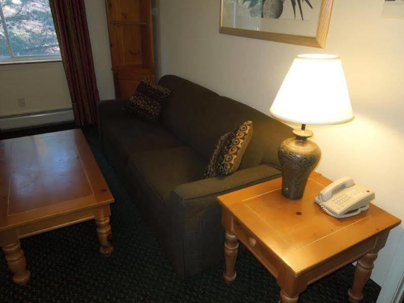Baymont By Wyndham Essex Burlington Area Hotel Eksteriør billede
