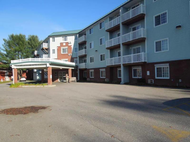Baymont By Wyndham Essex Burlington Area Hotel Eksteriør billede