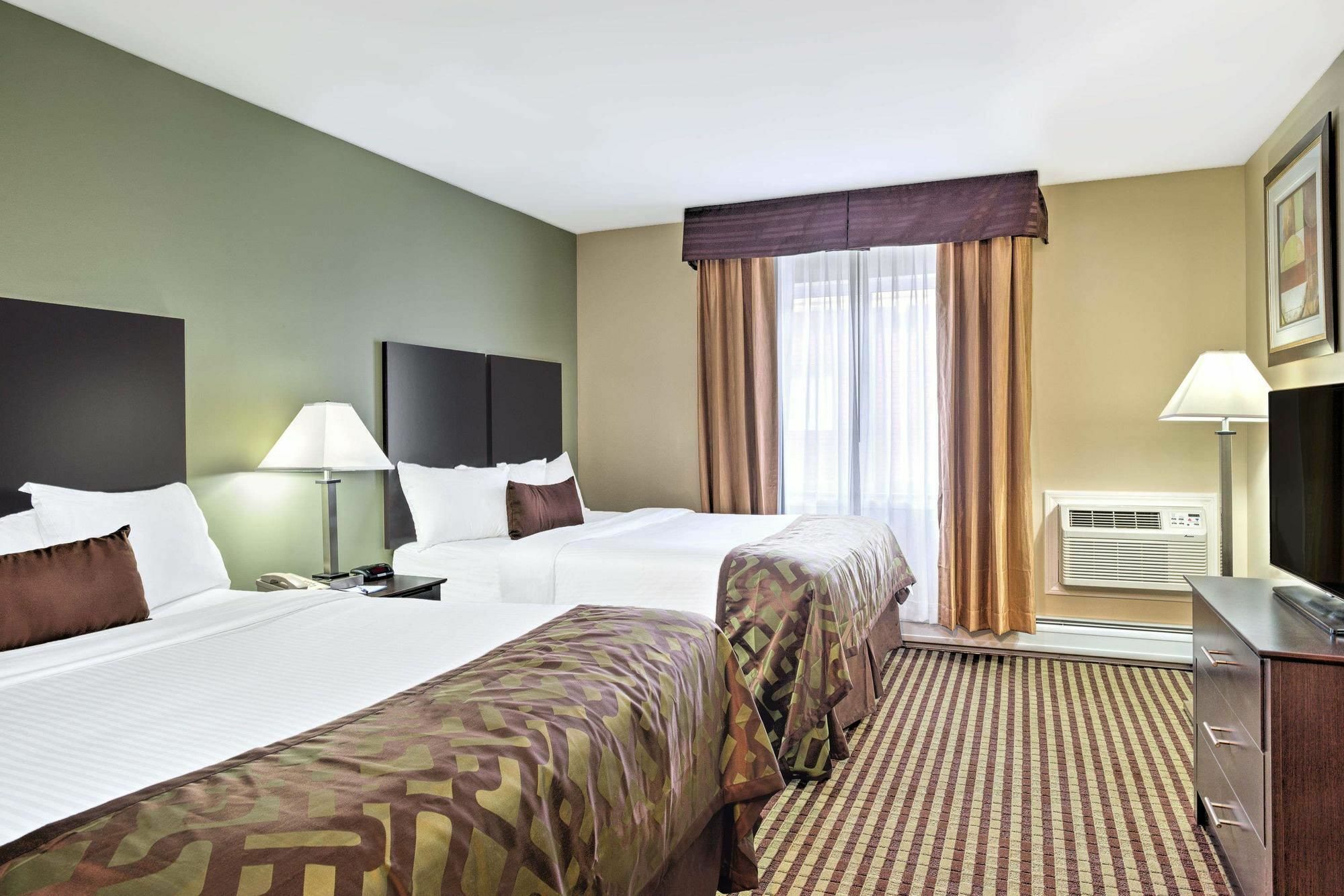 Baymont By Wyndham Essex Burlington Area Hotel Eksteriør billede